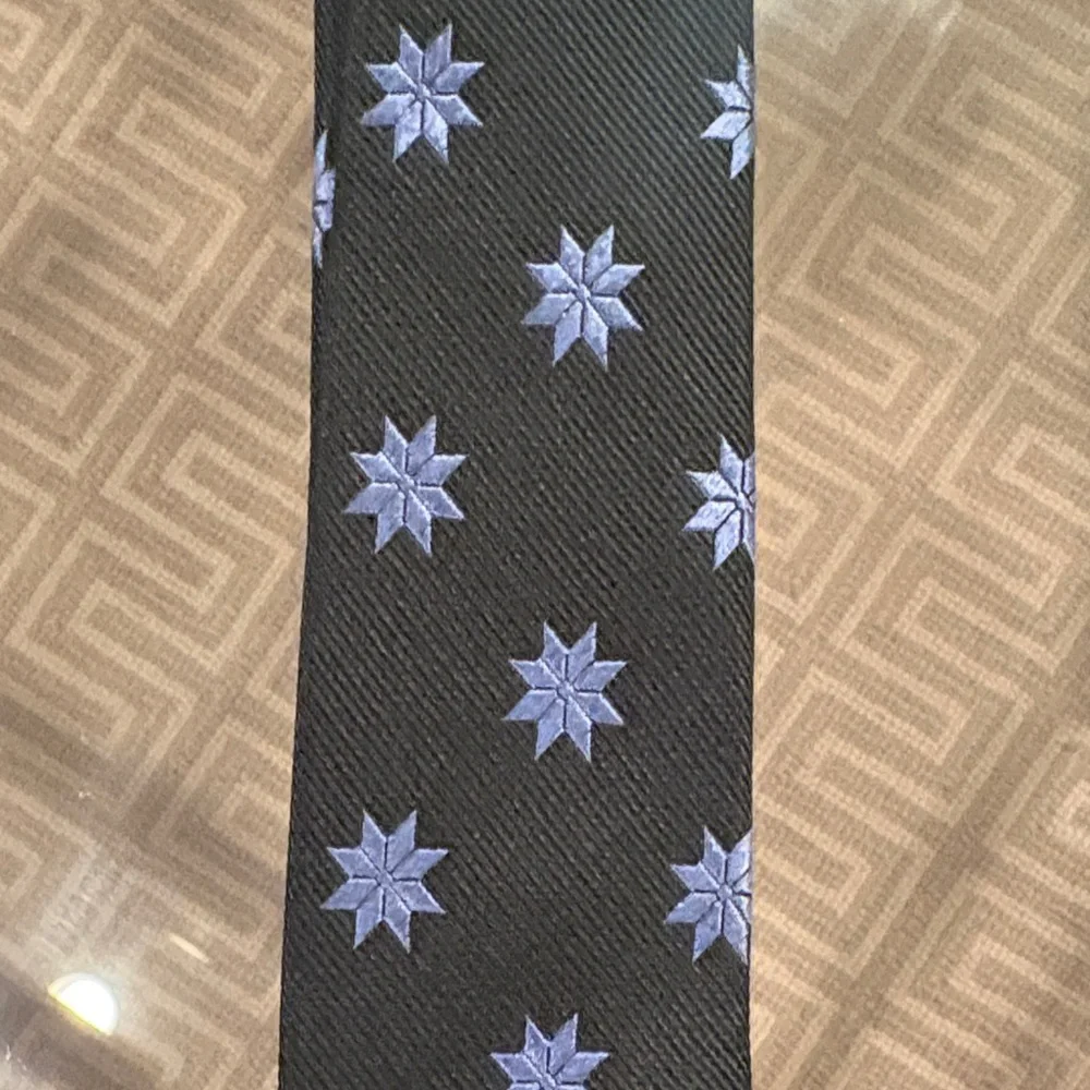 Elegant Dark green and Blue snowflake Tie